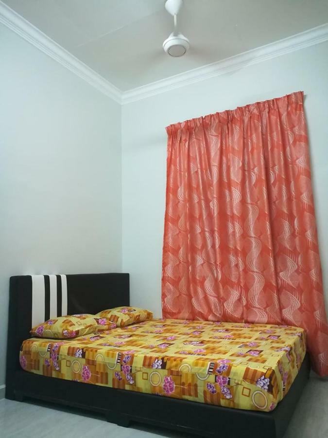 Homestay Damai Yusmila Kuala Terengganu Bagian luar foto