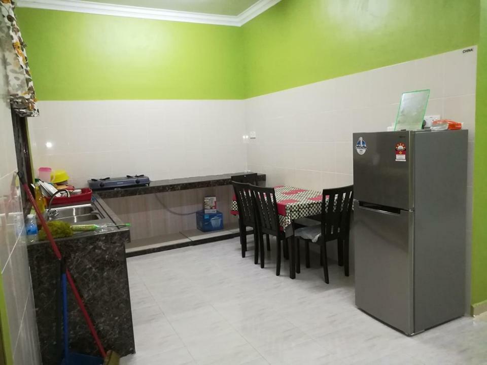 Homestay Damai Yusmila Kuala Terengganu Bagian luar foto